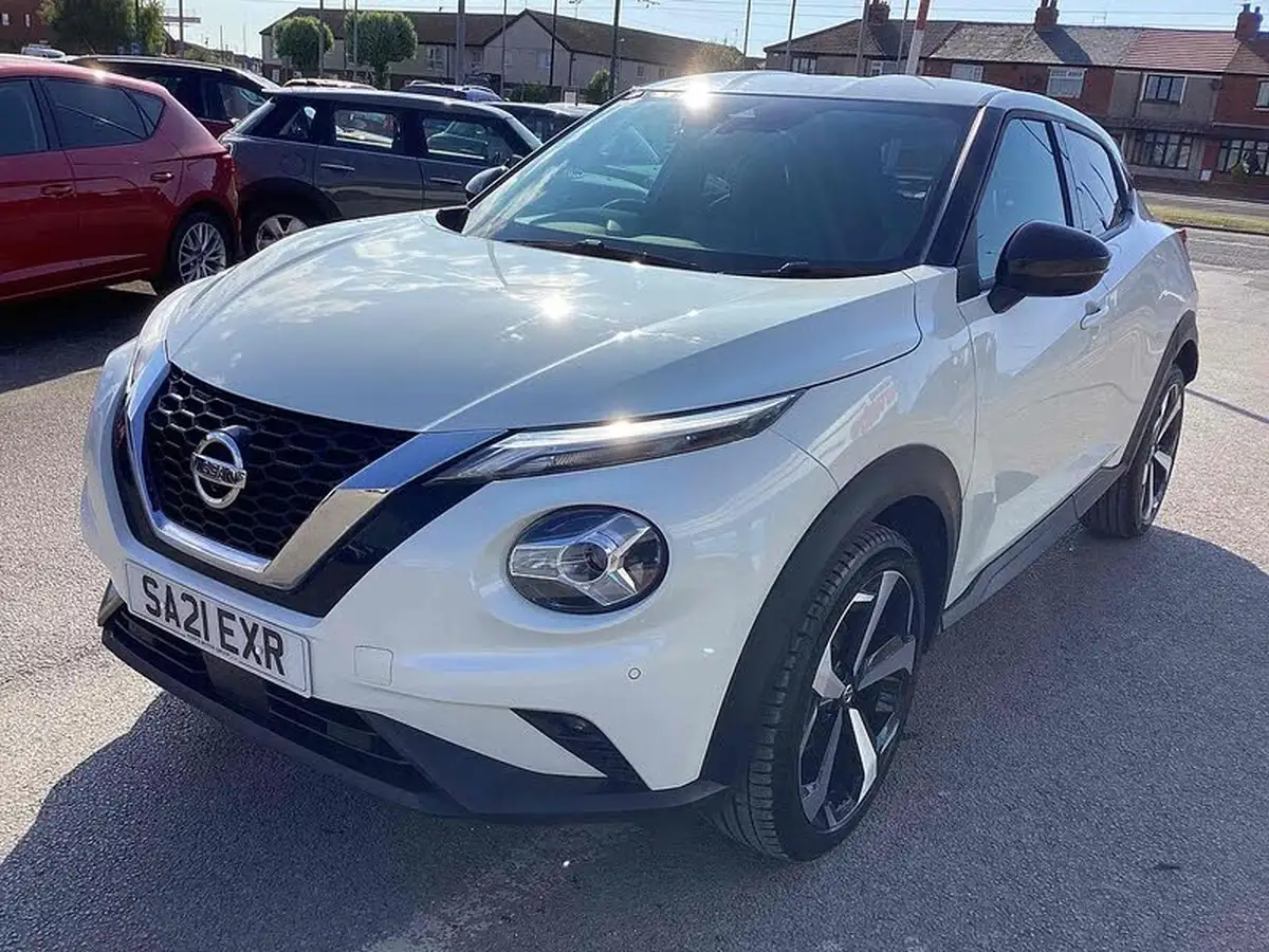 2021-nissan-juke-10-dig-t-tekna-big-2