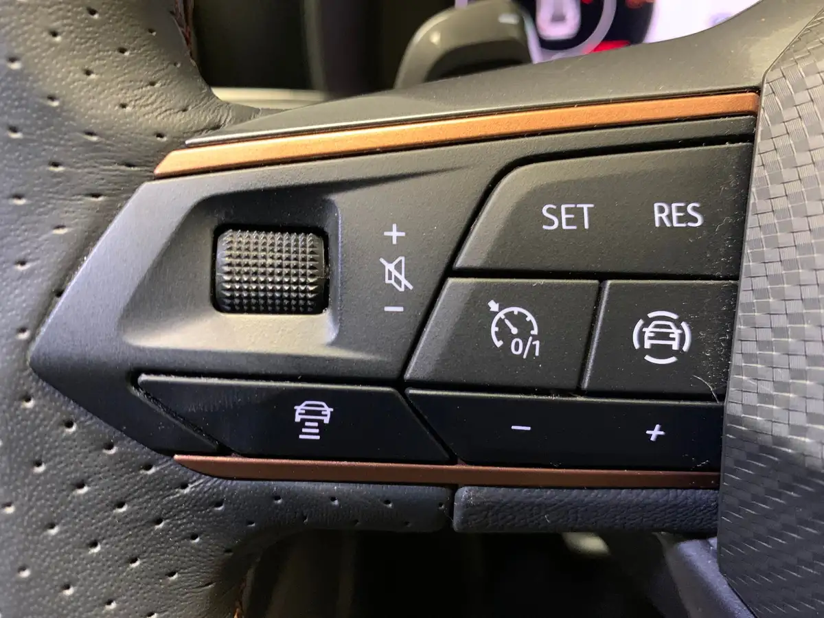 2023-cupra-leon-nf-15-etsi-v1-hatchback-big-28
