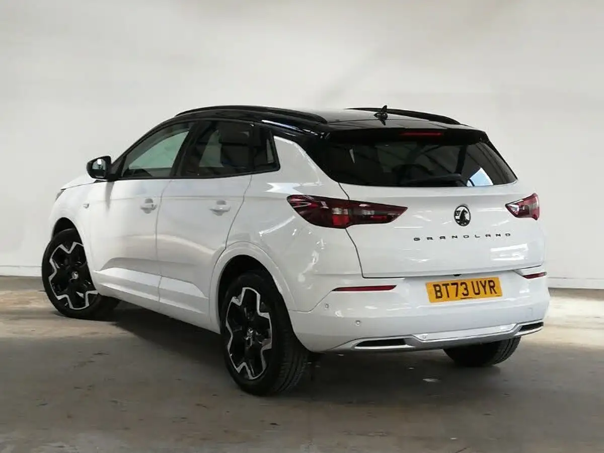2023-vauxhall-grandland-12-ultimate-130ps-auto-big-1