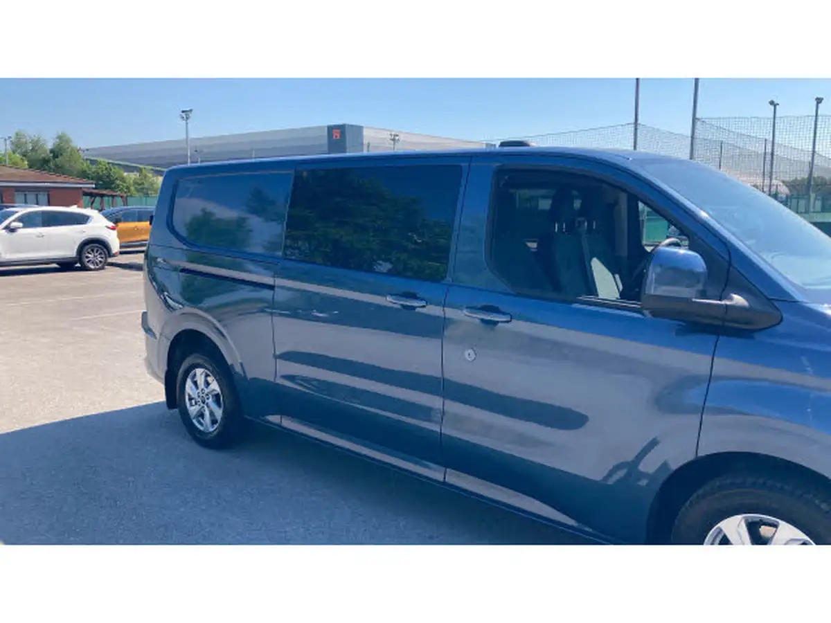 2024-ford-transit-custom-20tdci-300-l2h1-limited-136pseu6e-double-cab-in-van-1997cc-auto-big-32