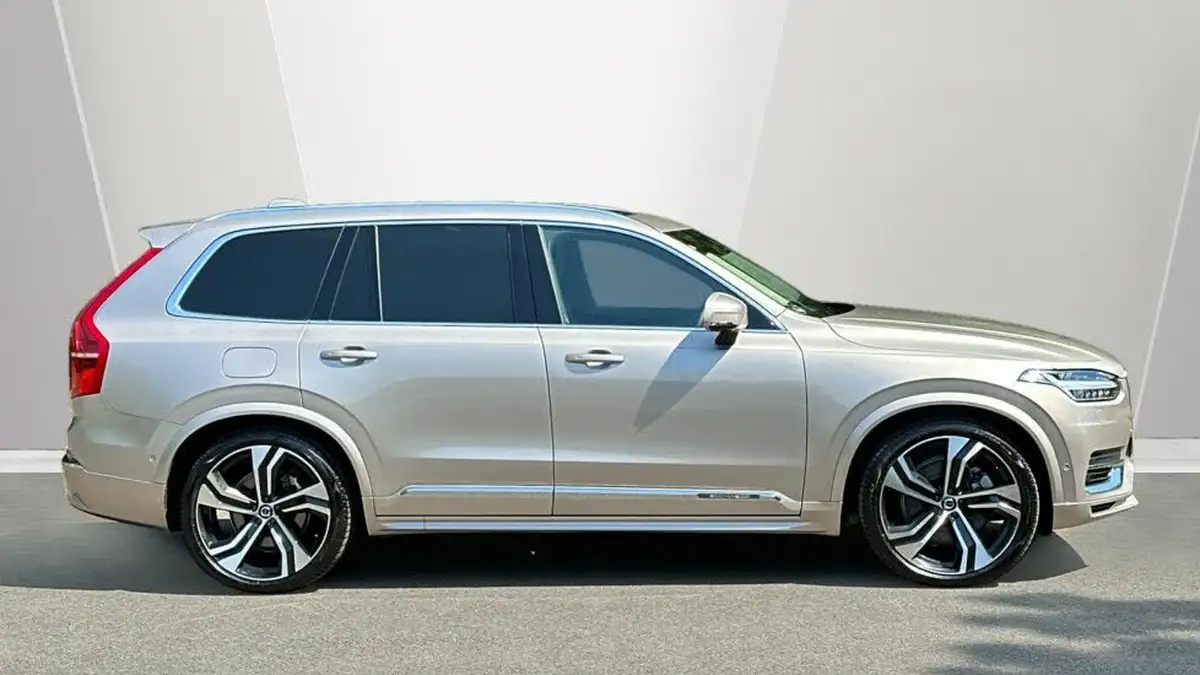 2024-volvo-xc90-20-t8-ultimate-dark-big-2