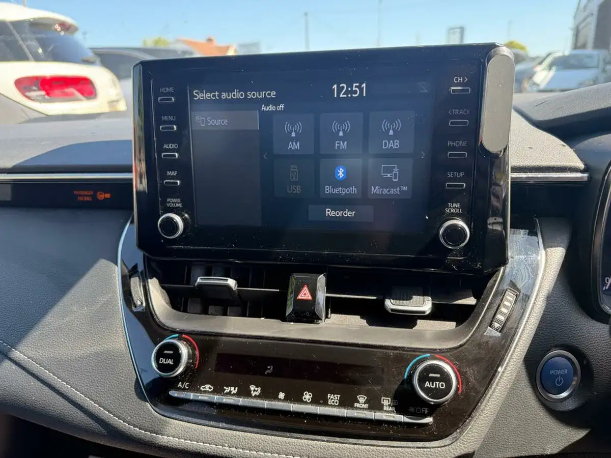 2022-suzuki-swace-18-sz-t-big-27