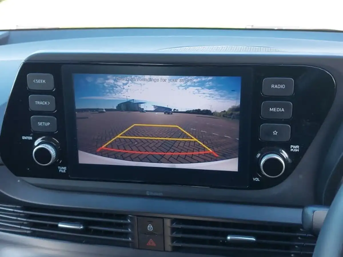 2022-hyundai-i20-10-t-gdi-se-connect-dct-big-13