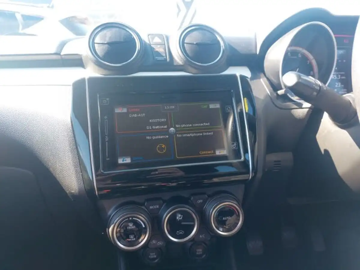 2018-suzuki-swift-10-boosterjet-sz5-111ps-shvs-big-15