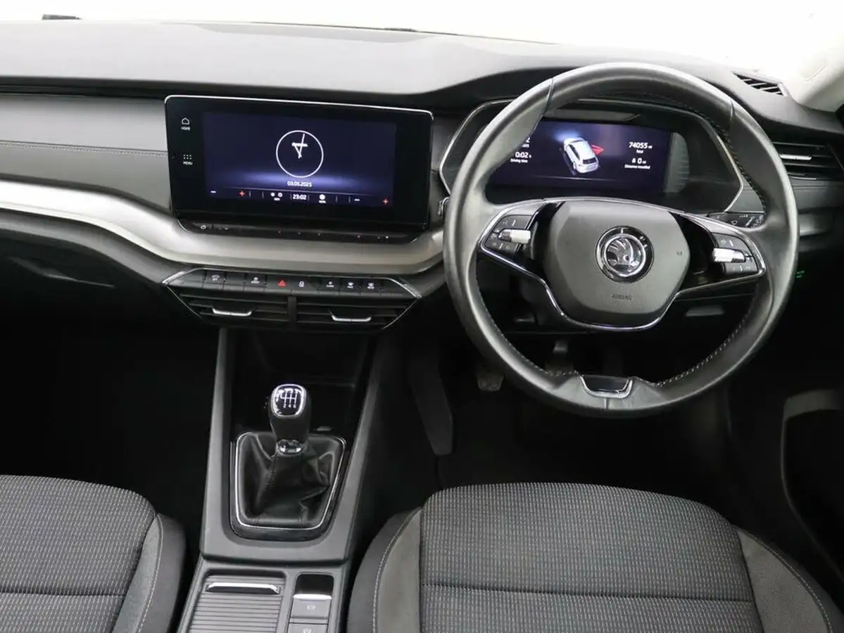 2021-skoda-octavia-20tdi-se-technology-115ps-scr-estate-big-20