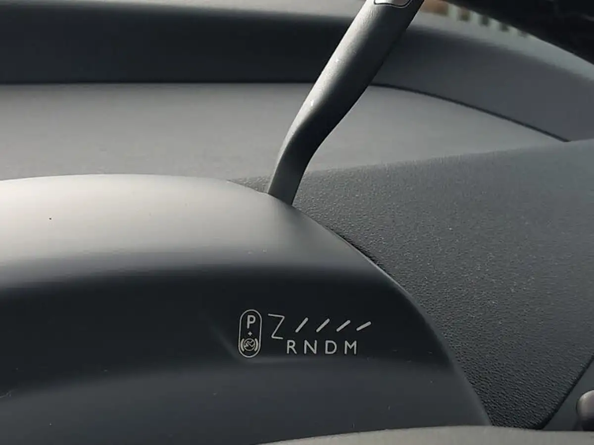 2021-citroen-grand-c4-spacetourer-12-puretech-shine-eat8-big-16