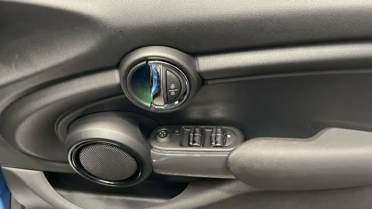 2018-mini-cooper-15-cooper-ss-hatchback-5d-big-22