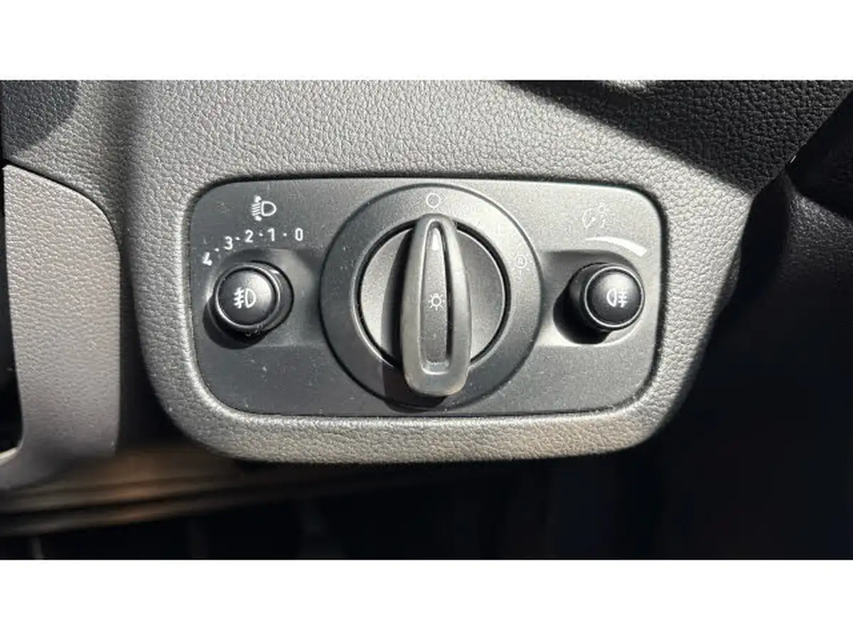 2017-ford-c-max-10t-titanium-125ps-big-24