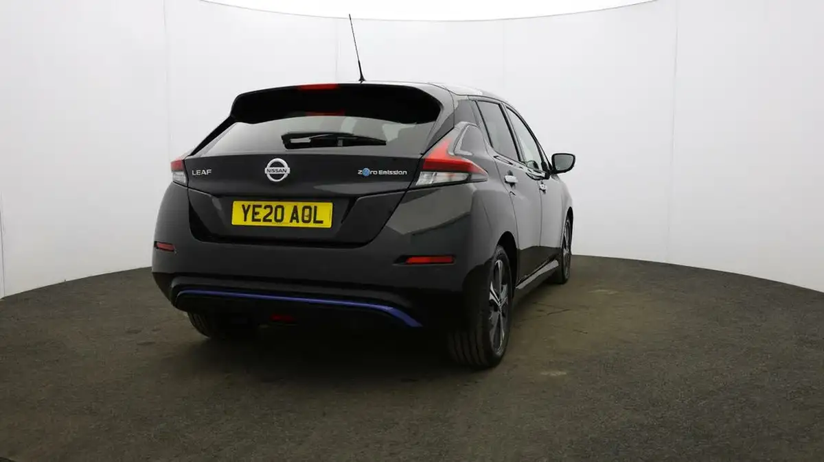 2020-nissan-leaf-e-n-connecta-big-60