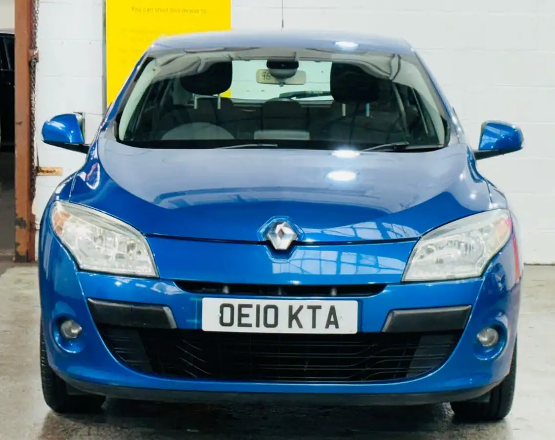 2010-renault-megane-16-dynamique-tom-tom-110bhp-hatchback-5d-big-1