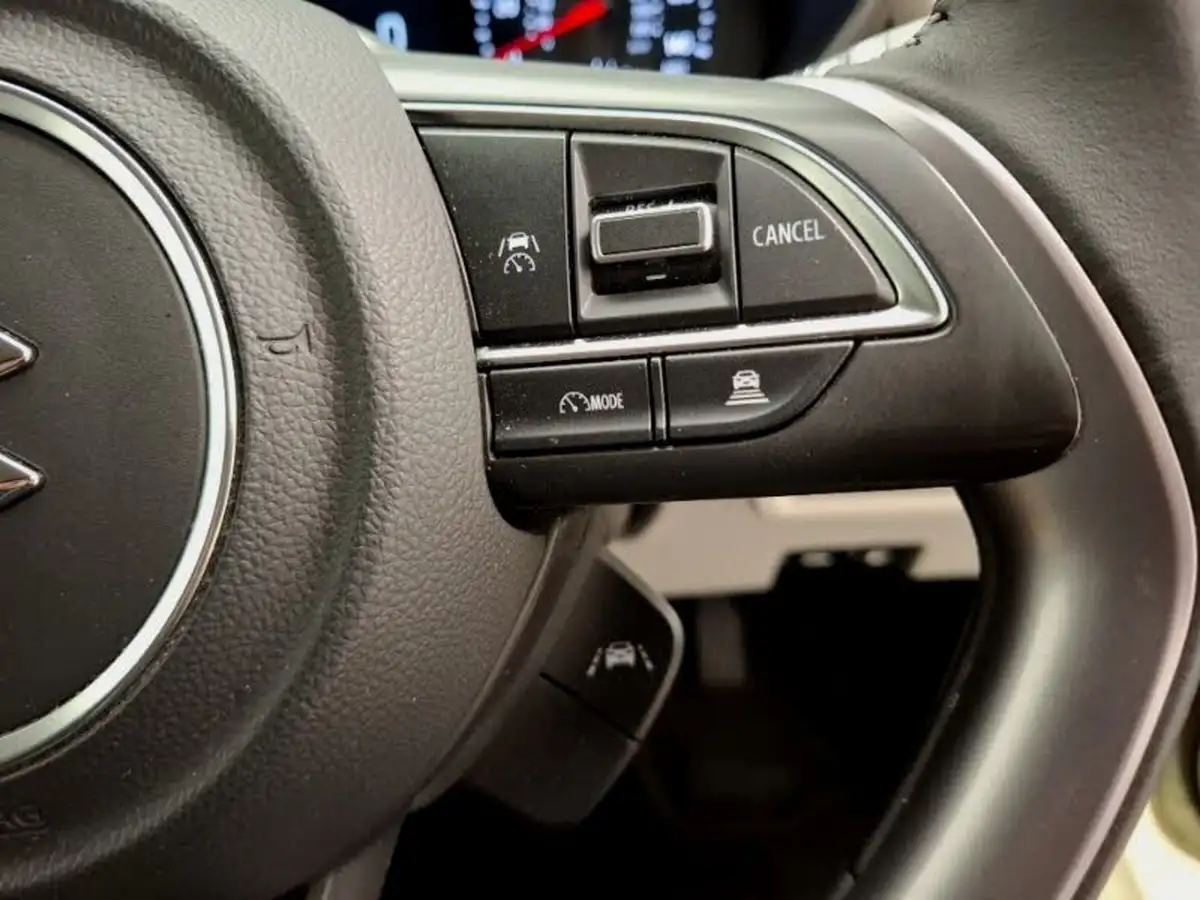 2024-suzuki-swift-12-motion-big-17