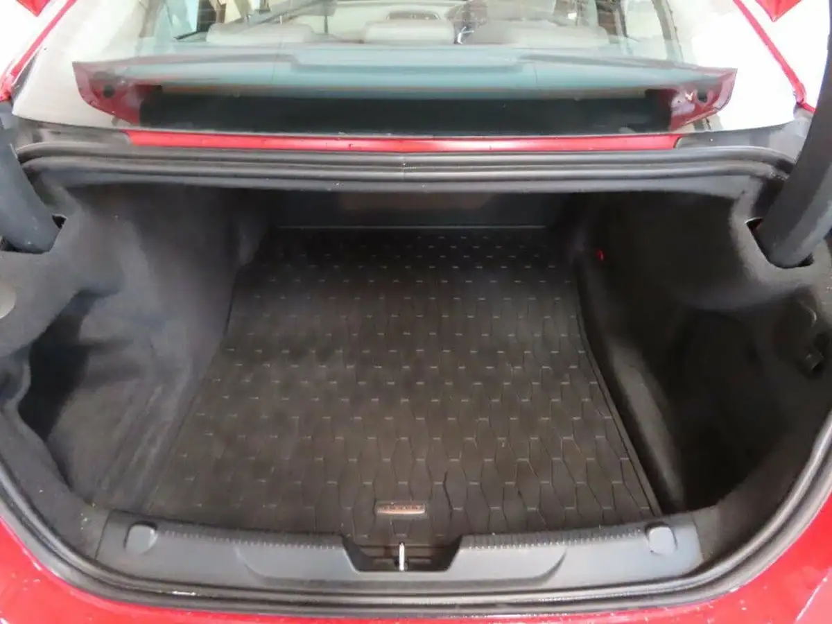 2018-jaguar-xe-20i-portfolio-300ps-awd-1997cc-big-8