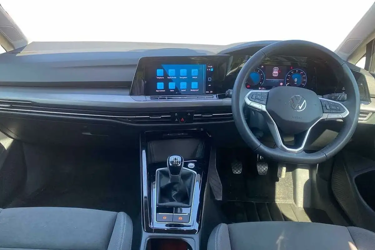 2023-volkswagen-golf-15-tsi-style-edition-130ps-big-9