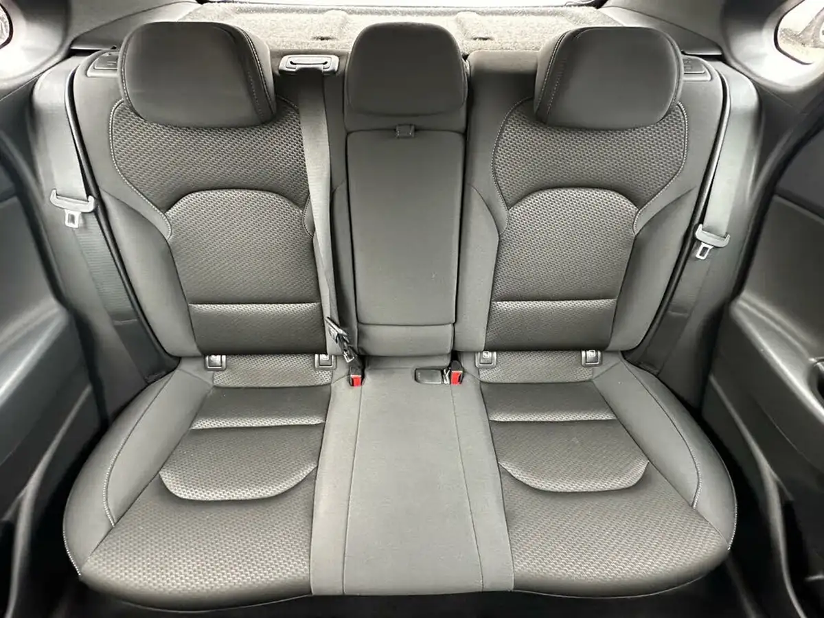 2017-hyundai-i30-10-t-gdi-se-nav-blue-drive-hatchback-big-36