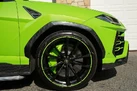 2021-lamborghini-urus-40-no-trim-small-3