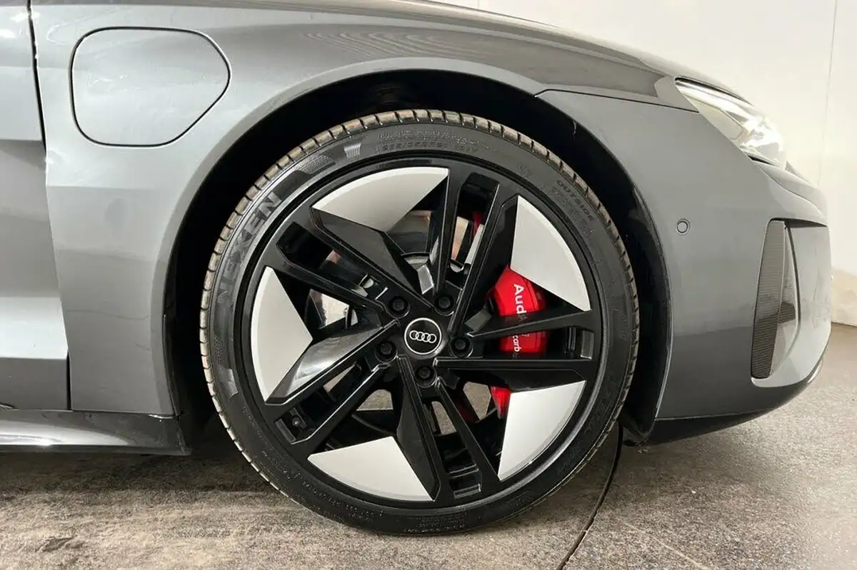 2021-audi-rs-e-tron-gt-e-carbon-vorsprung-big-10