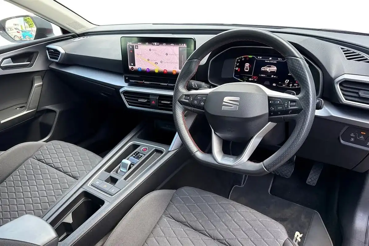 2021-seat-leon-14-e-hybrid-fr-hatchback-big-17