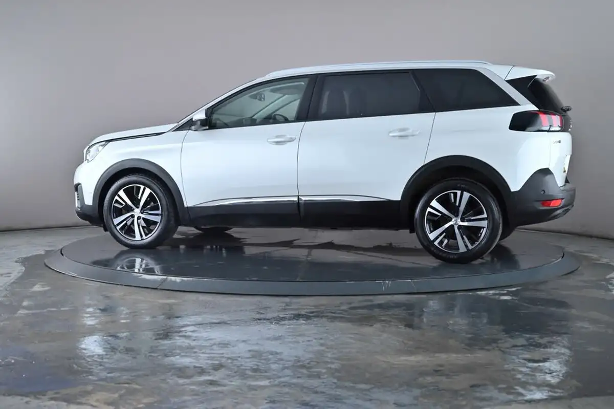 2018-peugeot-5008-suv-12-puretech-allure-eat6-big-14