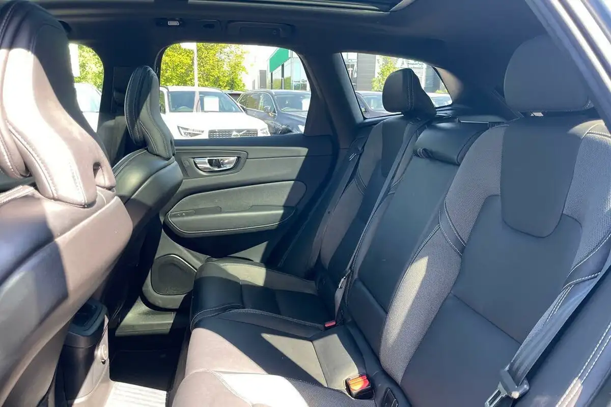 2021-volvo-xc60-20-t8-r-design-pro-455bhp-plug-in-hybrid-big-30