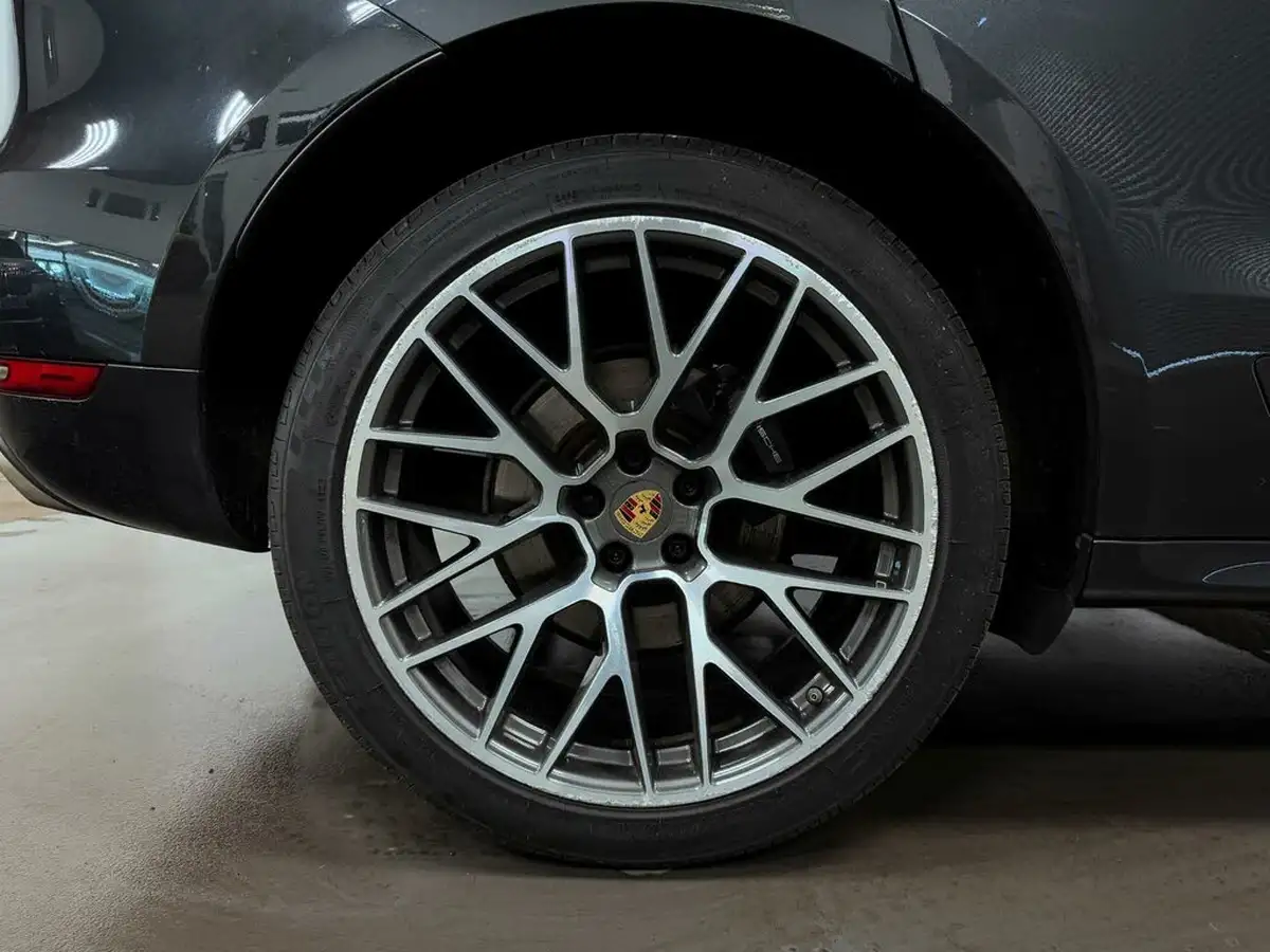 2019-porsche-macan-20-big-52