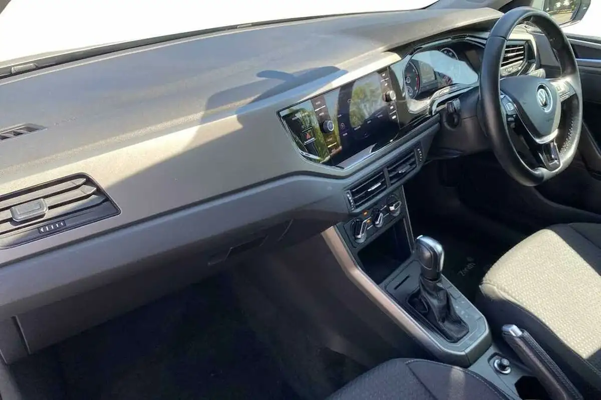 2021-volkswagen-polo-10-tsi-match-dsg-big-1