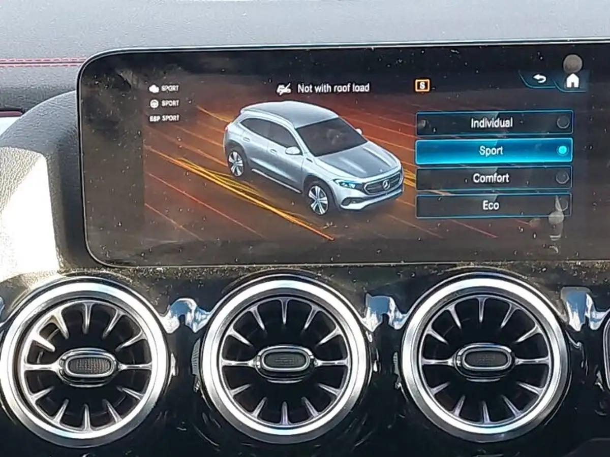 2021-mercedes-benz-eqa-e-eqa-350-amg-line-big-14