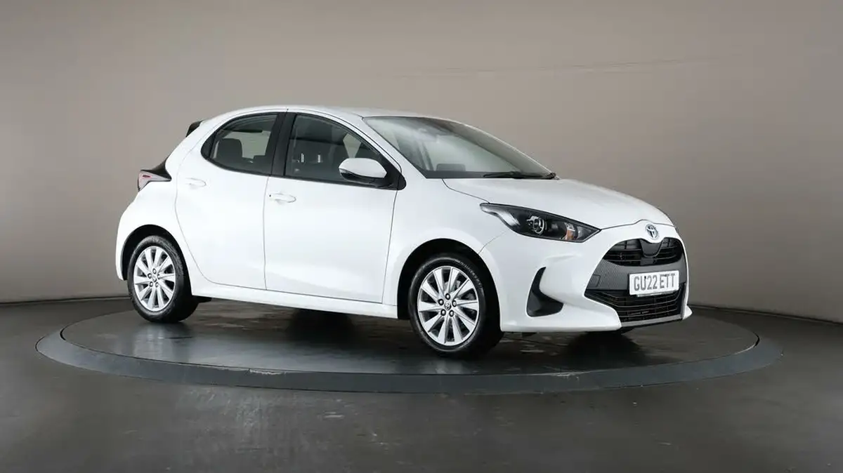 2022-toyota-yaris-15-vvt-i-icon-big-45