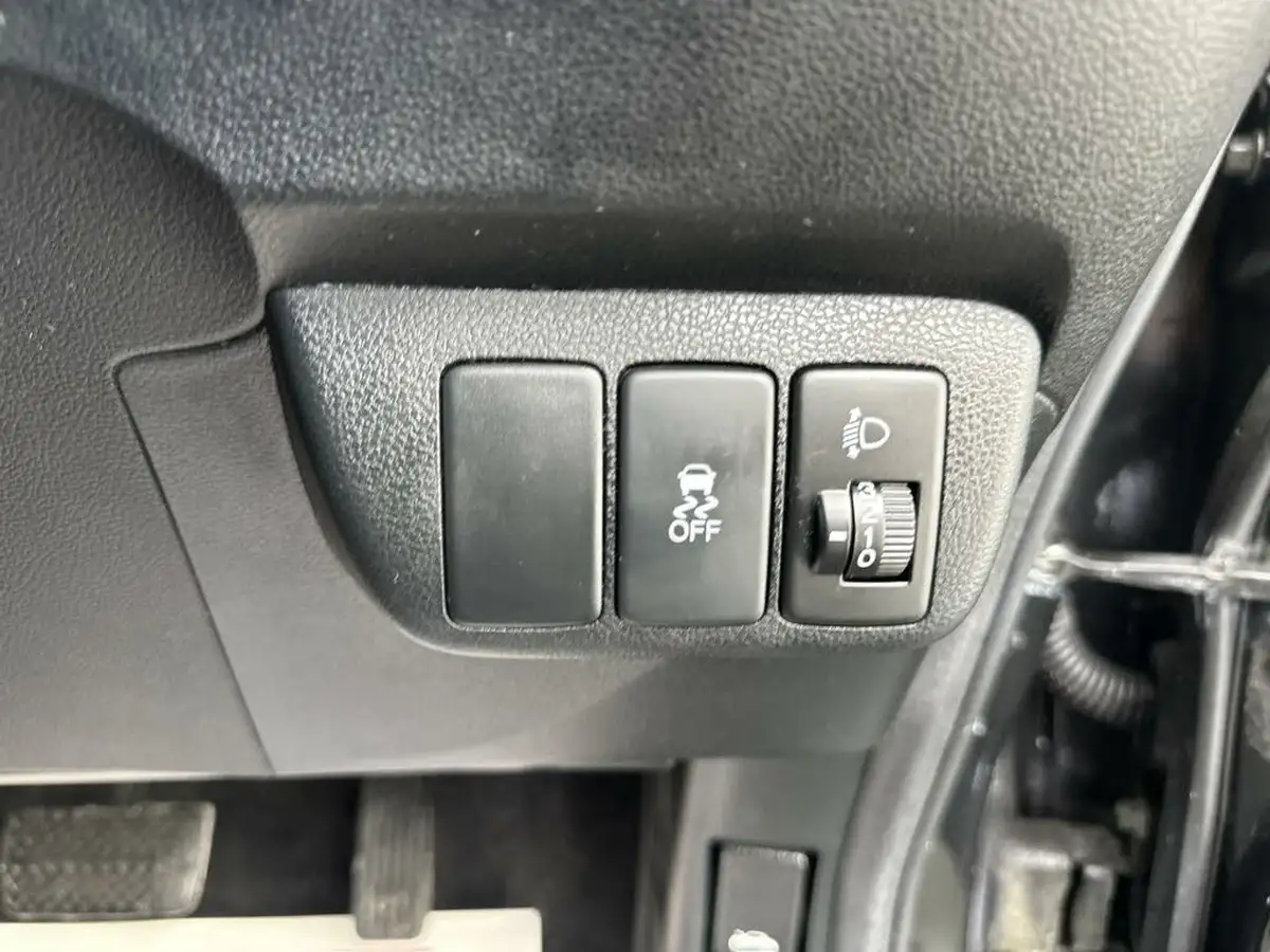 2012-honda-jazz-14-ex-cvt-big-39