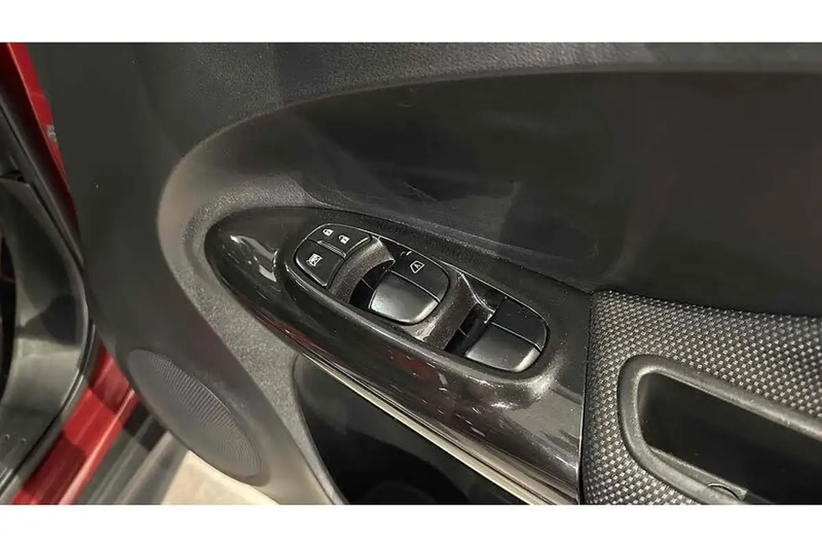 2017-nissan-juke-12-dig-t-n-connecta-ss-big-26