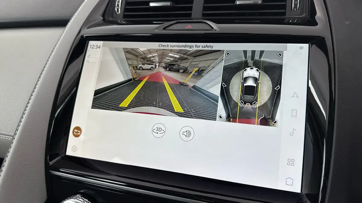 2021-jaguar-e-pace-15-p300e-r-dynamic-se-big-16