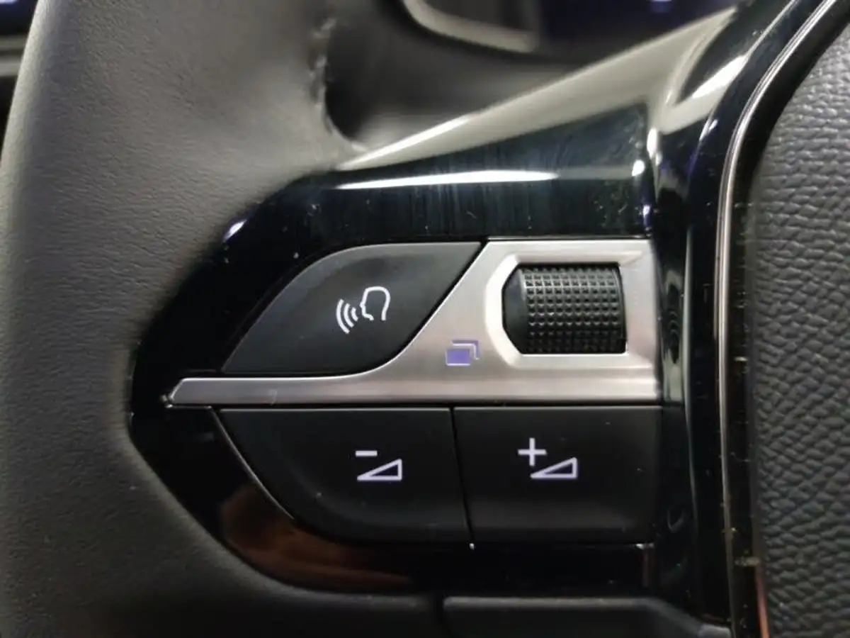 2024-peugeot-2008-suv-12-puretech-allure-130ps-big-13