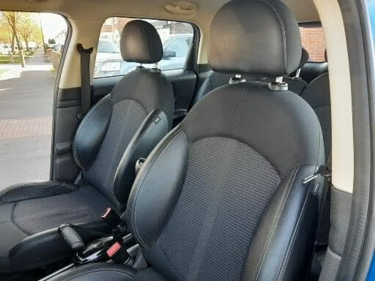 2011-mini-countryman-16-cooper-pepper-big-11