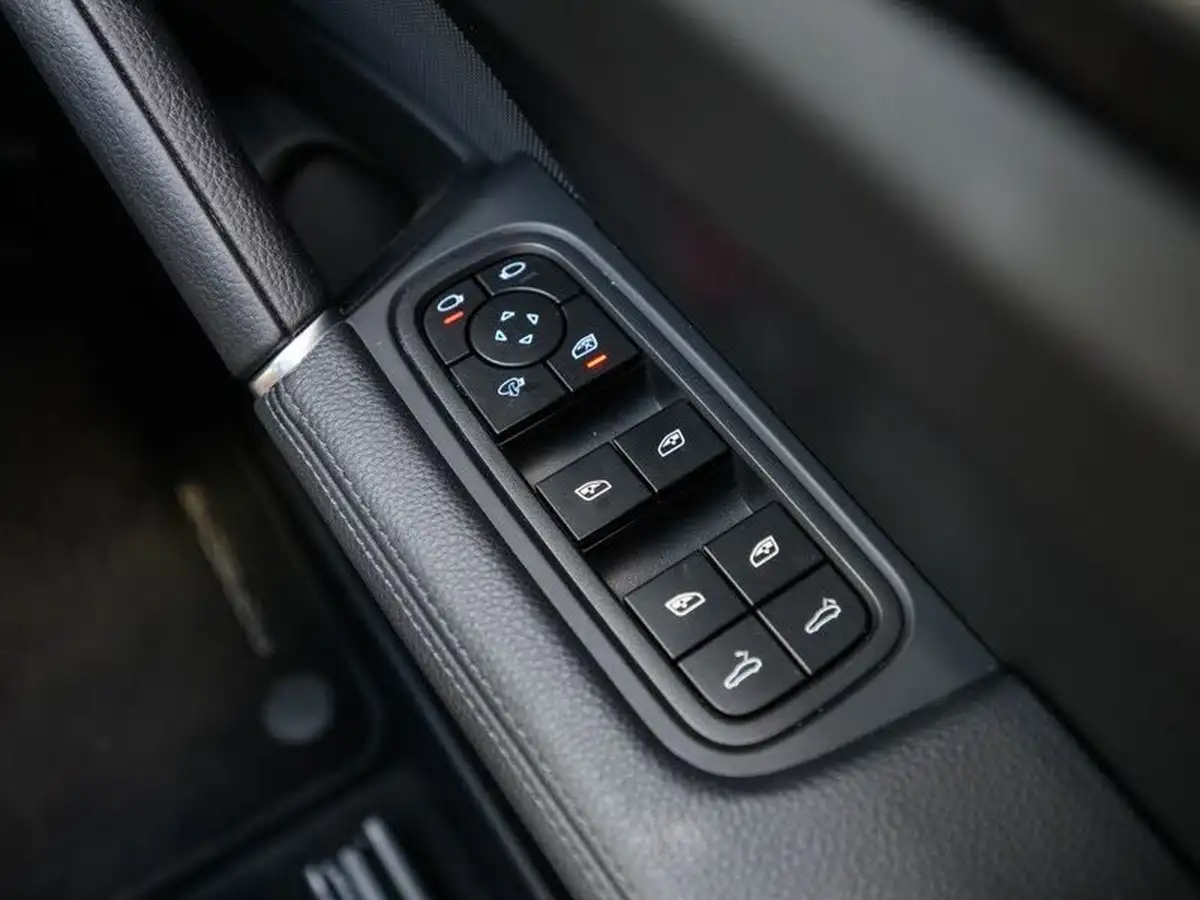 2022-porsche-cayenne-30-v6-platinum-edition-coupe-big-21