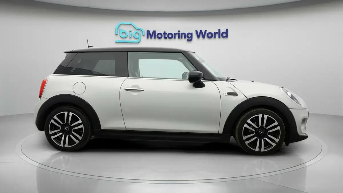 2019-mini-cooper-15-cooper-exclusive-134bhp-nav-hatchback-3d-auto-big-7