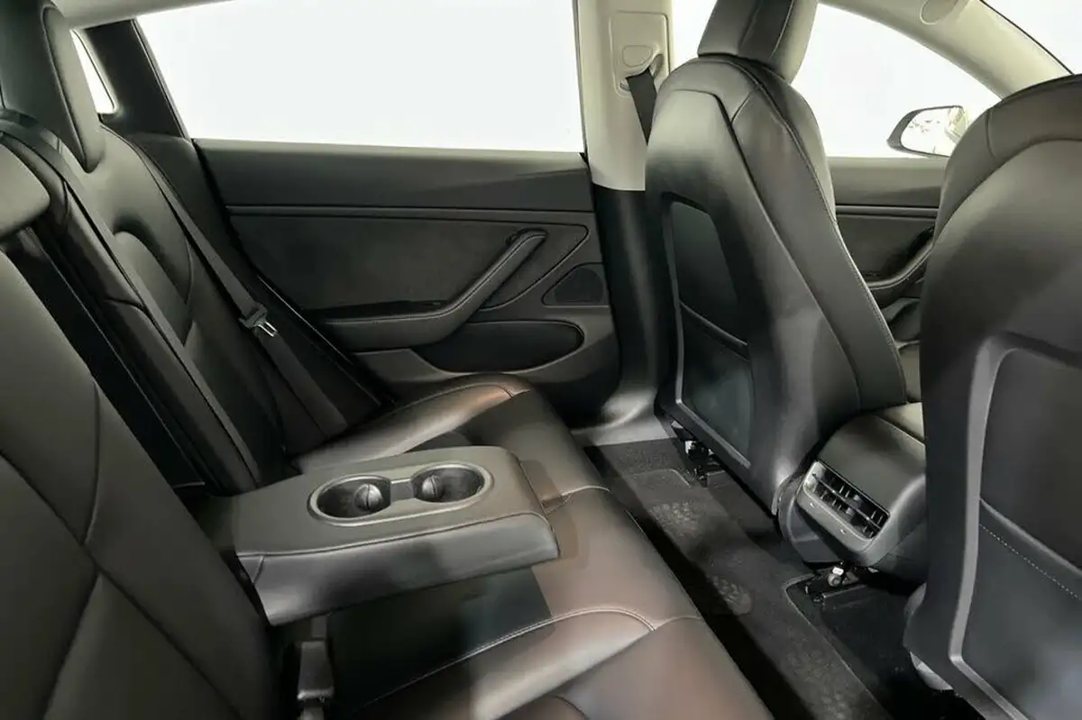 2020-tesla-model-3-e-standard-plus-big-37