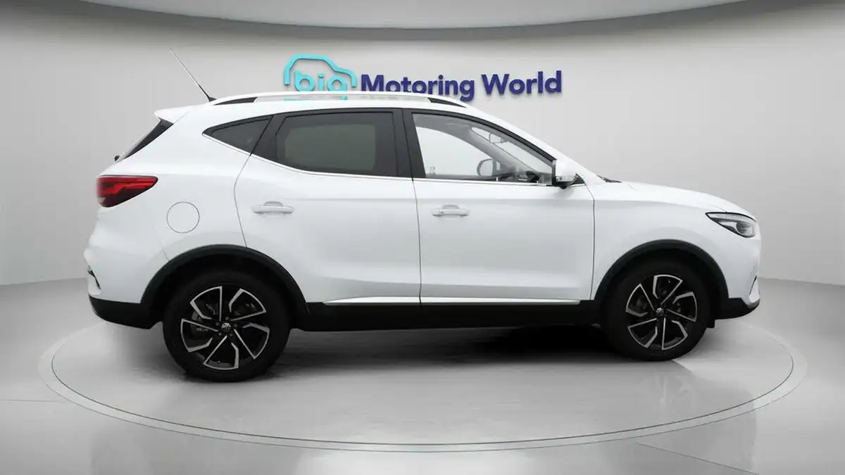2023-mg-zs-suv-10t-gdi-exclusive-auto-big-8