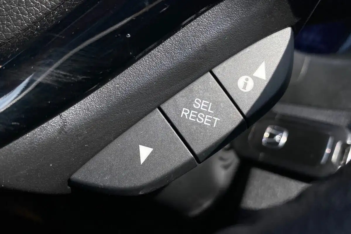 2019-honda-hr-v-15-i-vtec-se-cvt-big-27