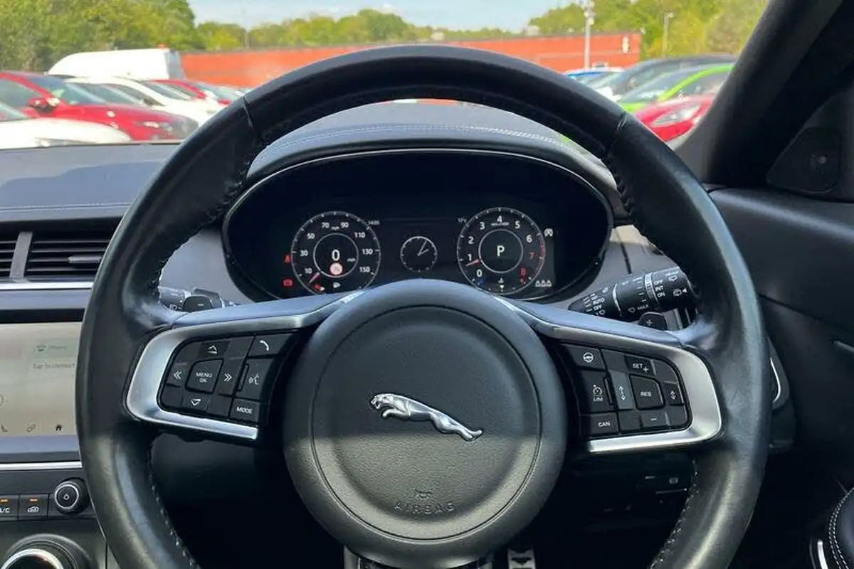 2019-jaguar-e-pace-20-i4-r-dynamic-hse-249ps-big-11