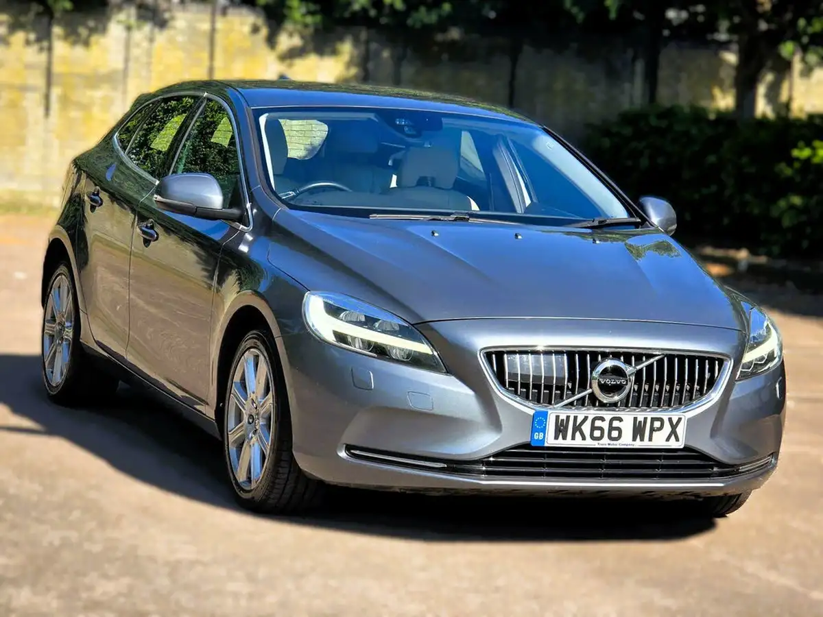 2016-volvo-v40-20td-d3-inscription-geartronic-big-7