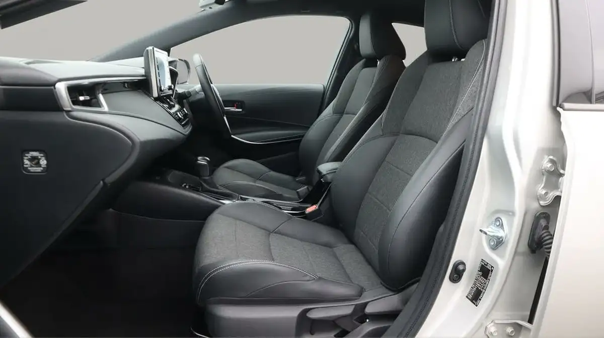 2021-toyota-corolla-18-vvt-i-design-spare-wheel-hatchback-5d-big-13