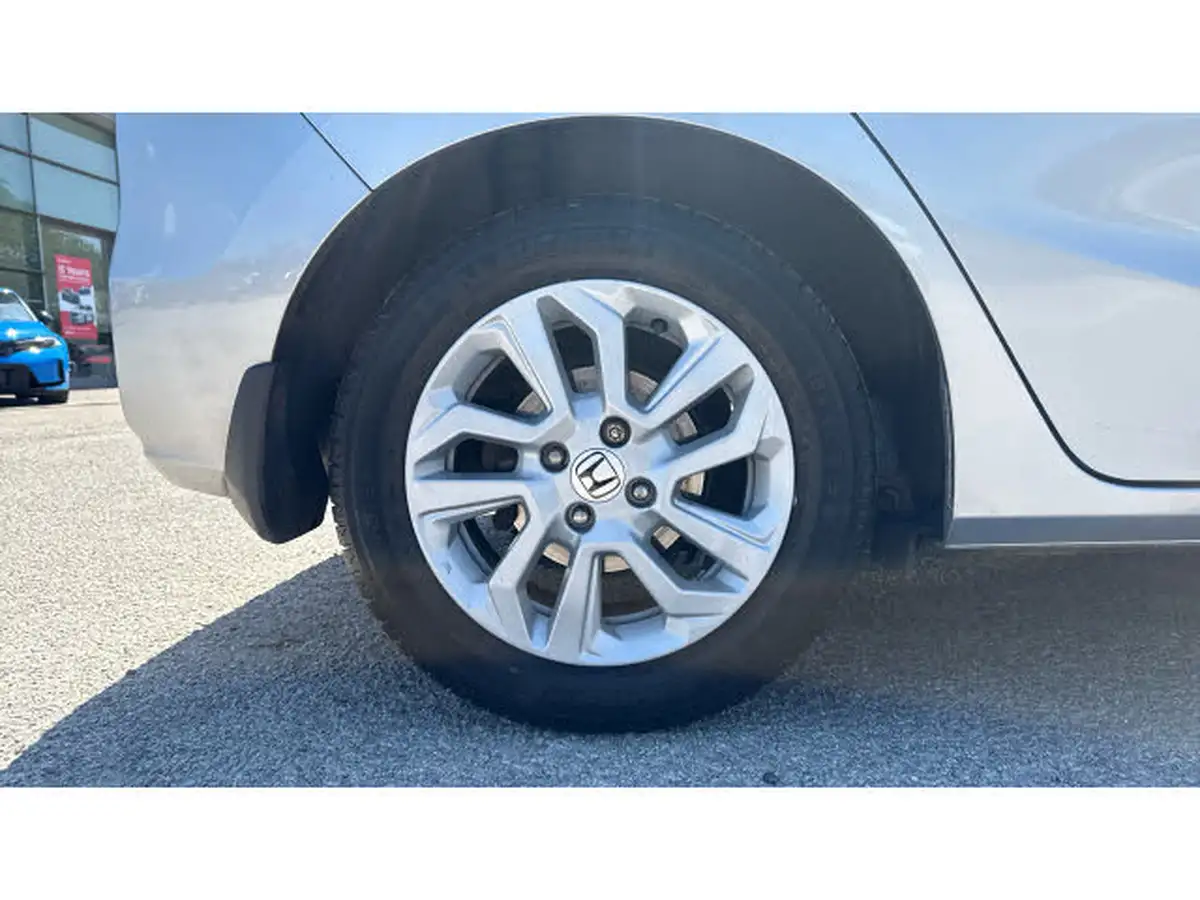 2020-honda-jazz-13-i-vtec-se-cvt-big-8