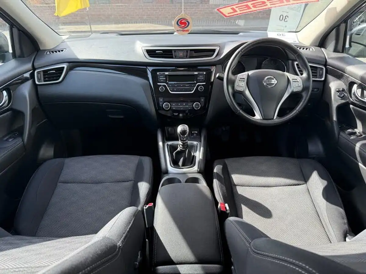 2017-nissan-qashqai-15dci-acenta-smart-vision-packtech-pack-big-14