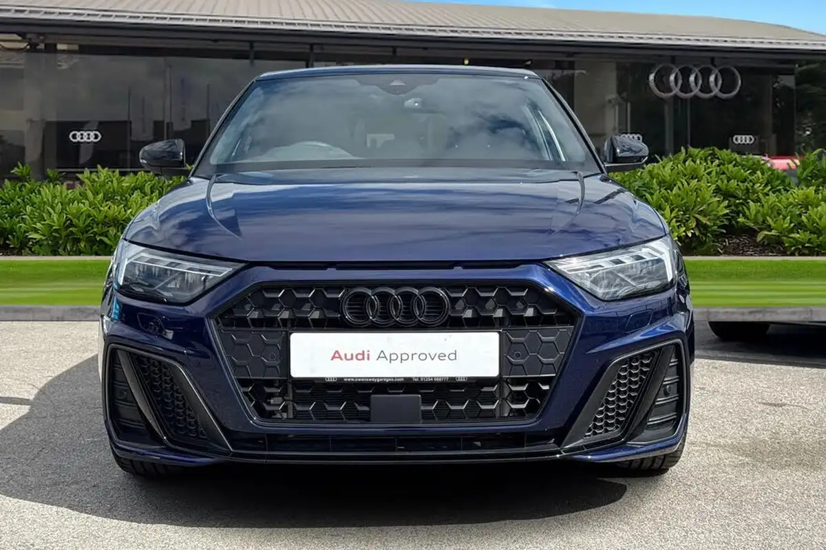 2025-audi-a1-15-35-tfsi-black-edition-big-4