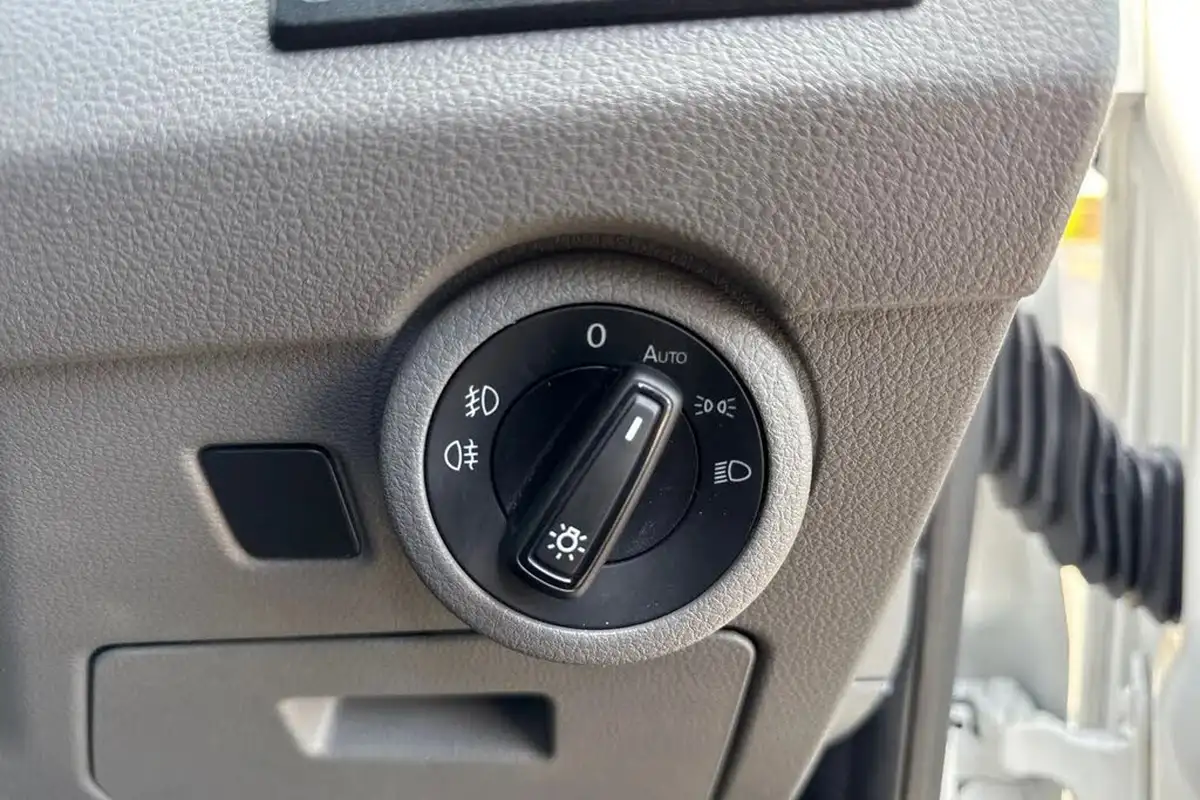 2024-volkswagen-transporter-big-36