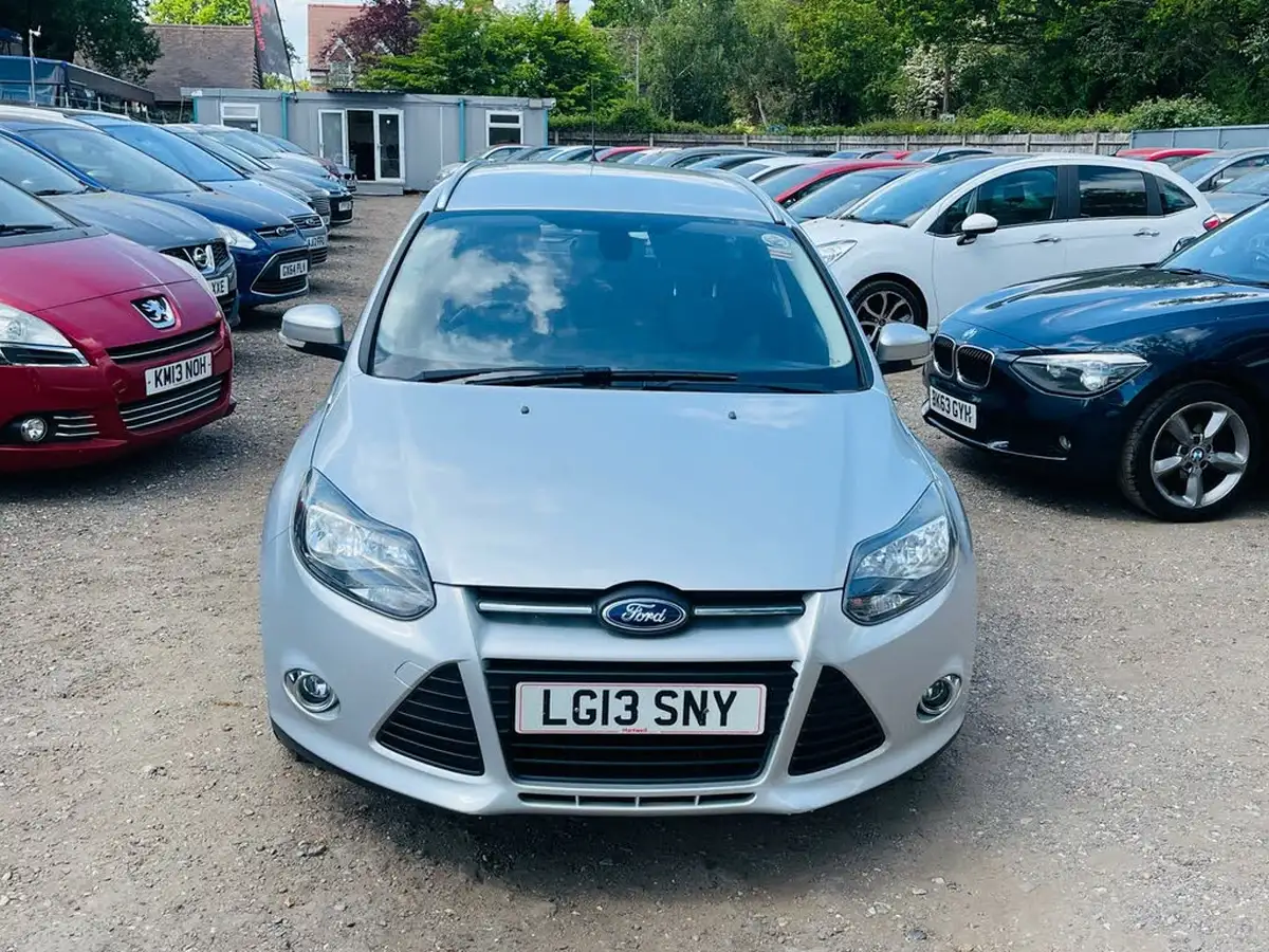 2013-ford-focus-16tdci-zetec-115ps-estate-big-15