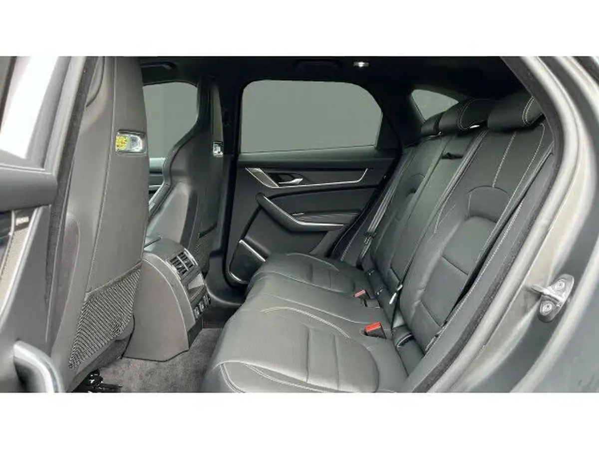 2024-jaguar-f-pace-20-d200-r-dynamic-hse-black-big-3