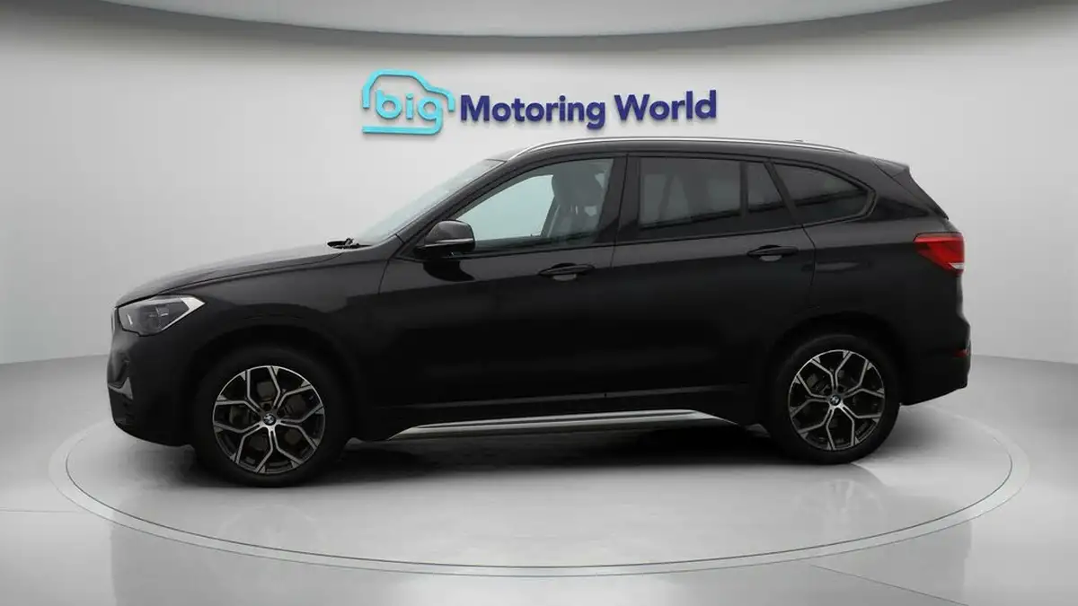 2022-bmw-x1-20-xdrive20i-xline-big-4