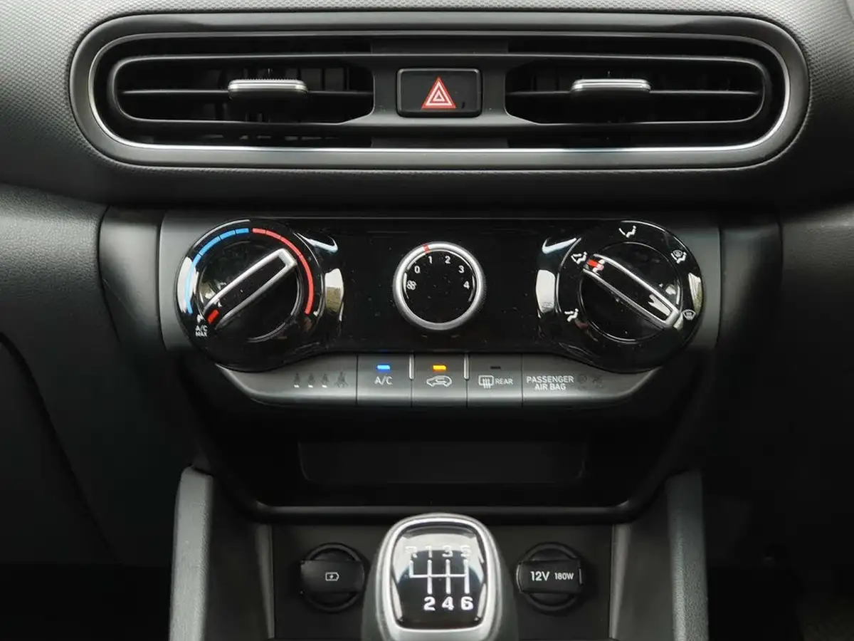 2022-hyundai-kona-10-t-gdi-se-connect-big-15