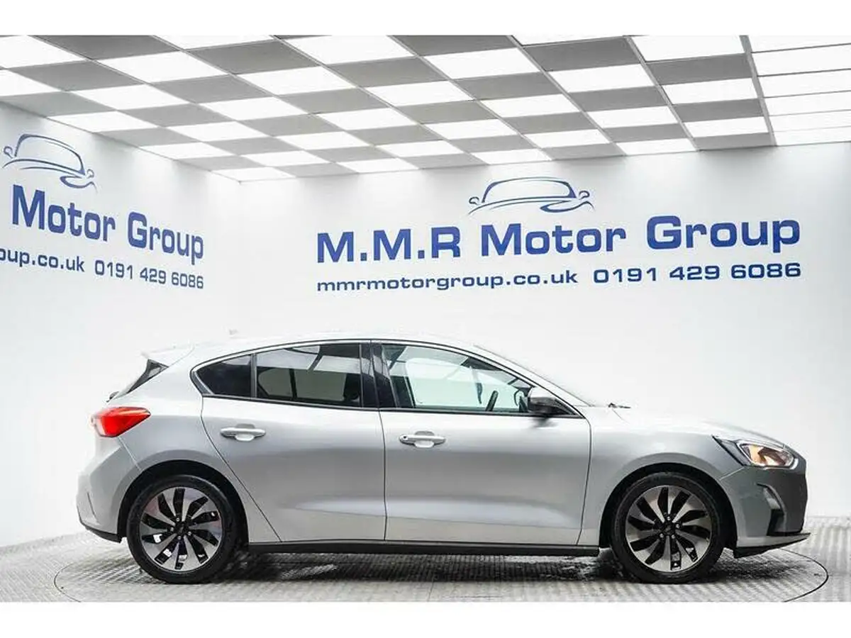 2019-ford-focus-10t-zetec-125ps-ss-hatchback-auto-big-4