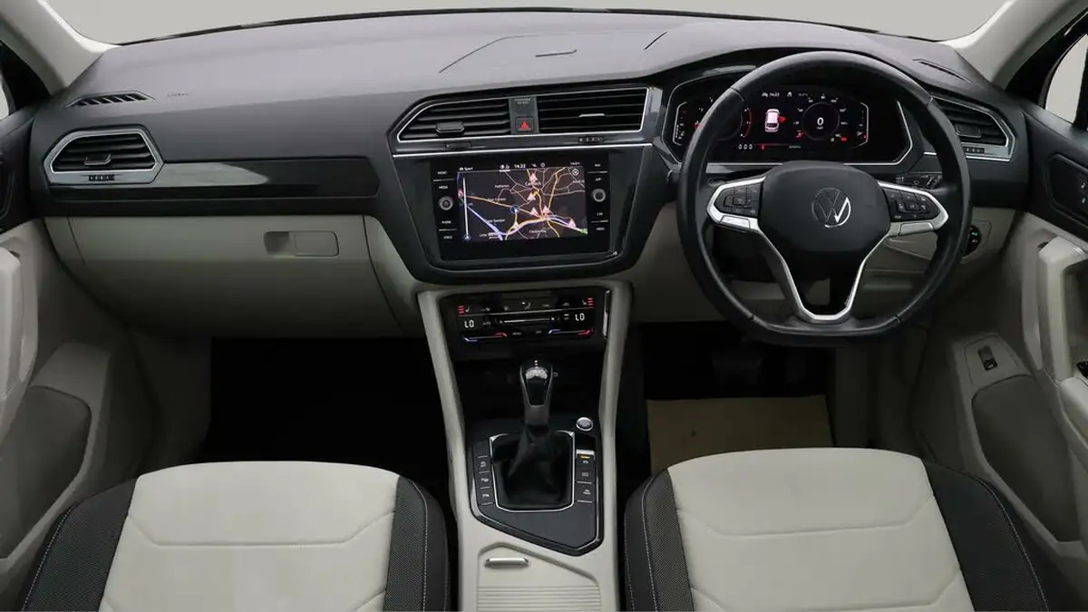 2022-volkswagen-tiguan-15-tsi-elegance-big-12